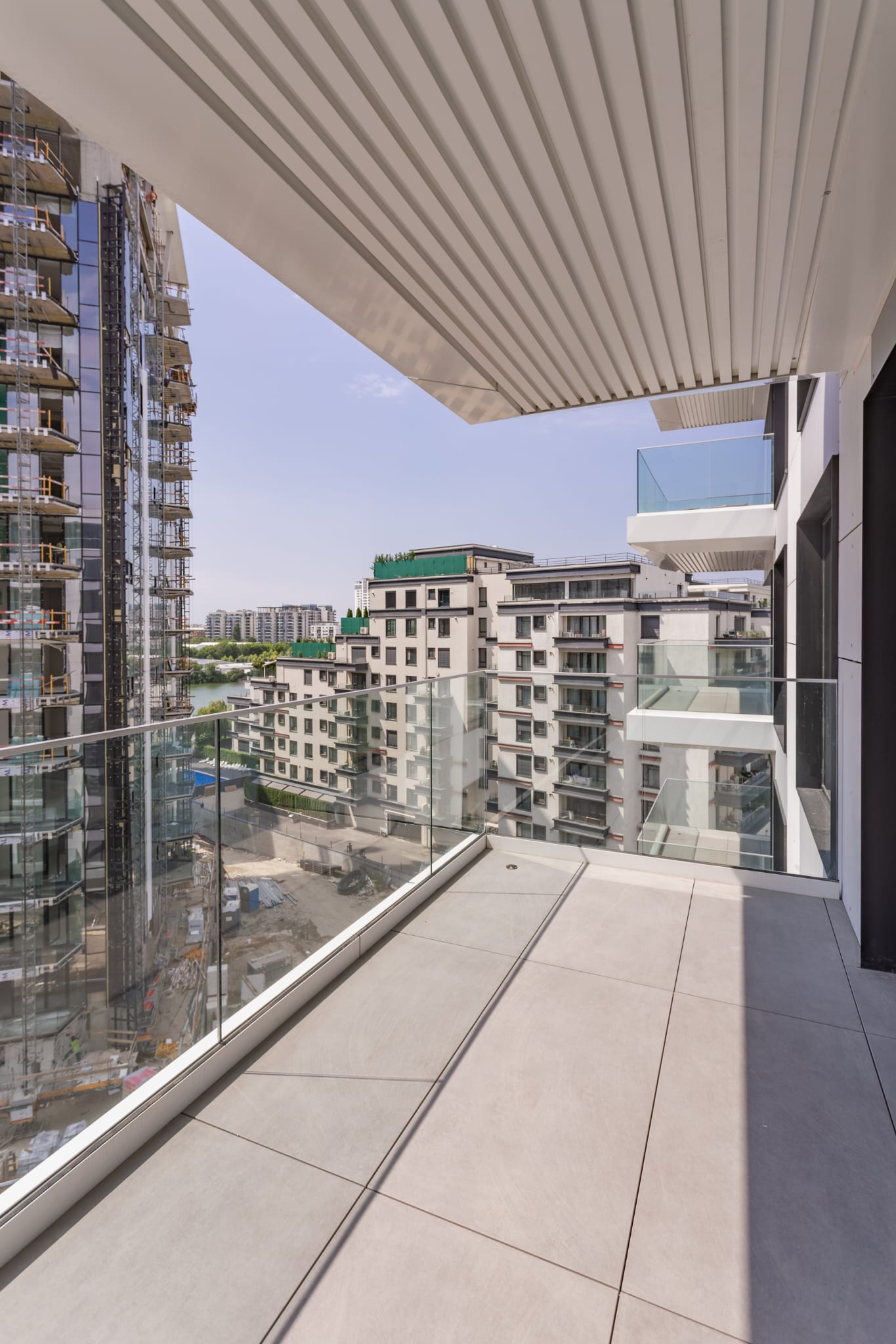 One Lake Club — 2 camere — foto 12