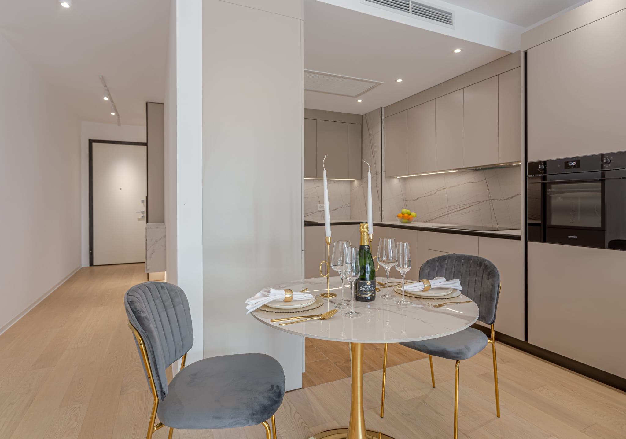 One Lake Club — 2 camere — foto 25